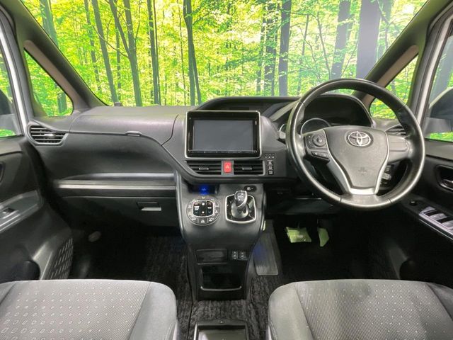 トヨタ ヴォクシー