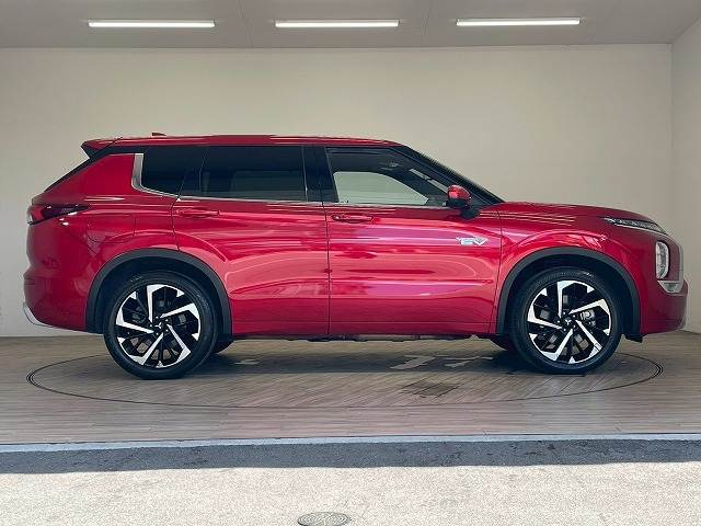 三菱 アウトランダー