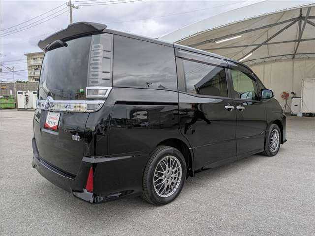 トヨタ ヴォクシー