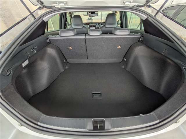 トヨタ プリウス