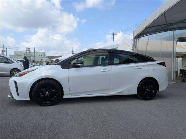 トヨタ プリウス