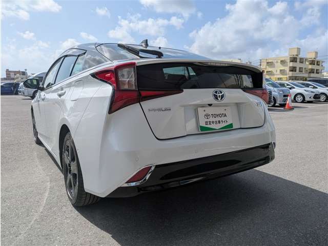 トヨタ プリウス