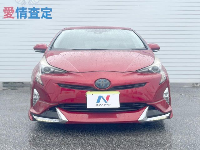 トヨタ プリウス
