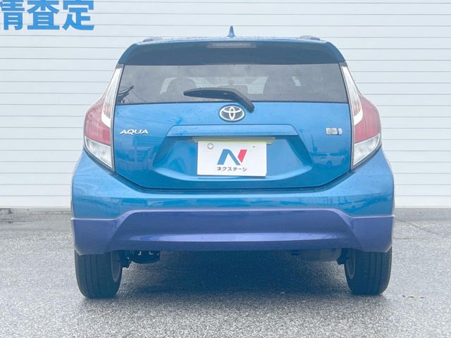 トヨタ アクア