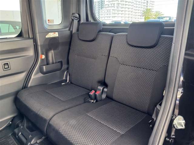 トヨタ ピクシスメガ