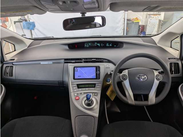 トヨタ プリウス