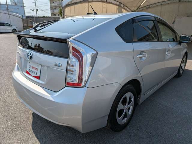 トヨタ プリウス