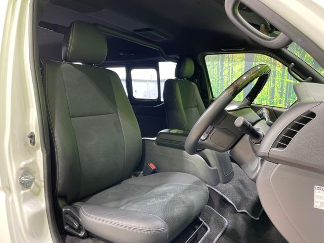 トヨタ ハイエースバン