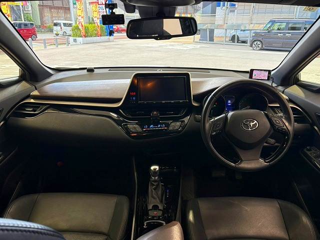 トヨタ C-HR