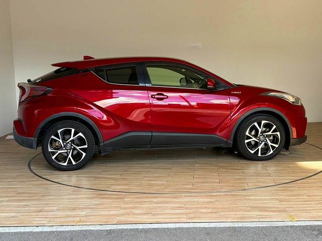 トヨタ C-HR