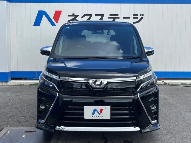 トヨタ ヴォクシー