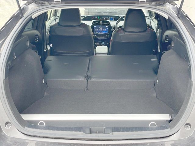 トヨタ プリウス