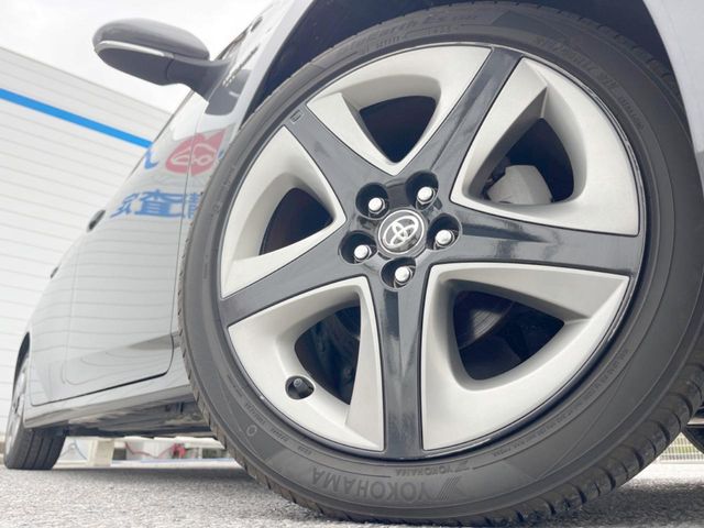 トヨタ プリウス