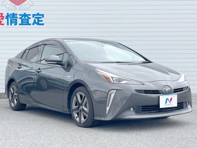 トヨタ プリウス