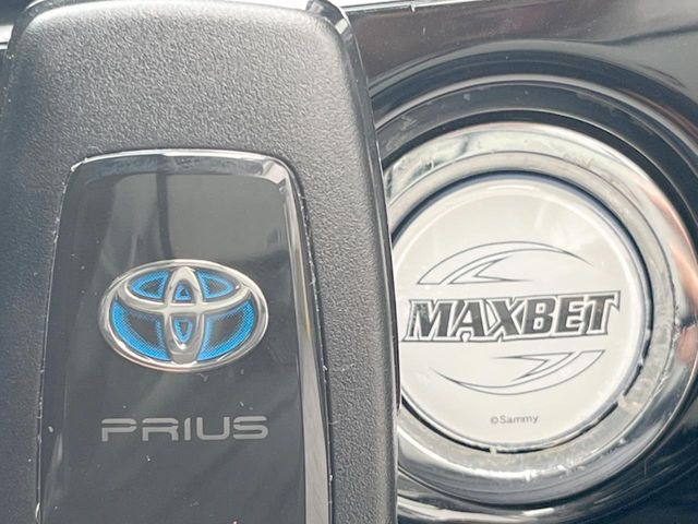 トヨタ プリウス