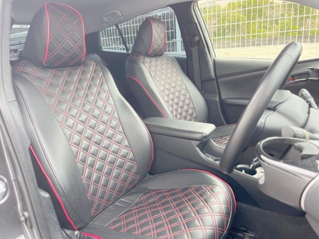 トヨタ プリウス