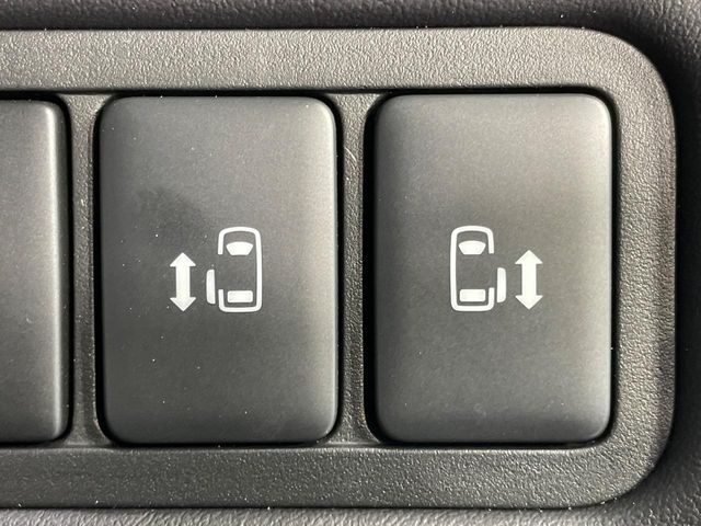 三菱 デリカD：5