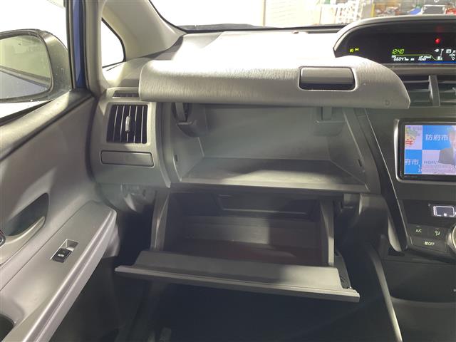 トヨタ プリウスα