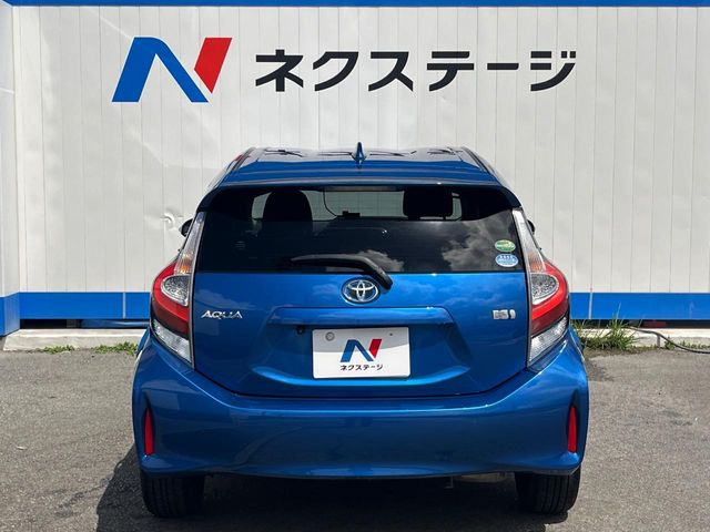 トヨタ アクア