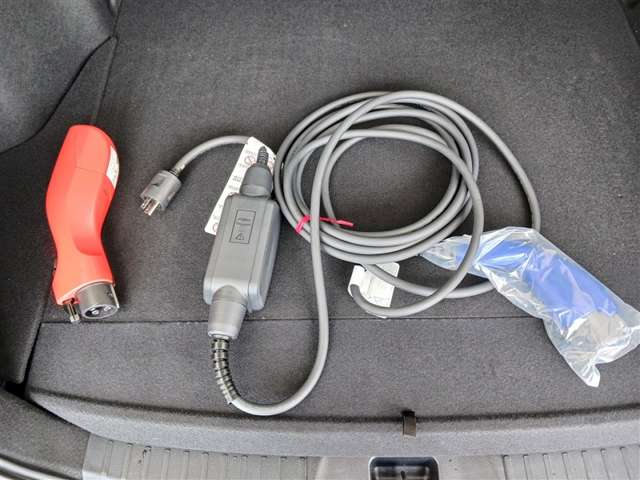 トヨタ プリウスPHV