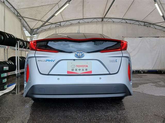 トヨタ プリウスPHV