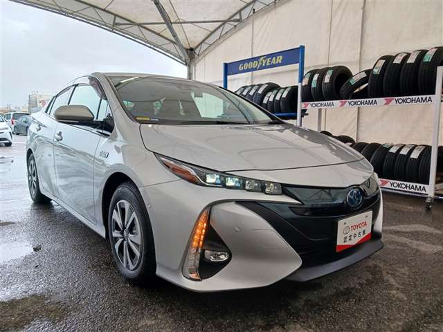 トヨタ プリウスPHV