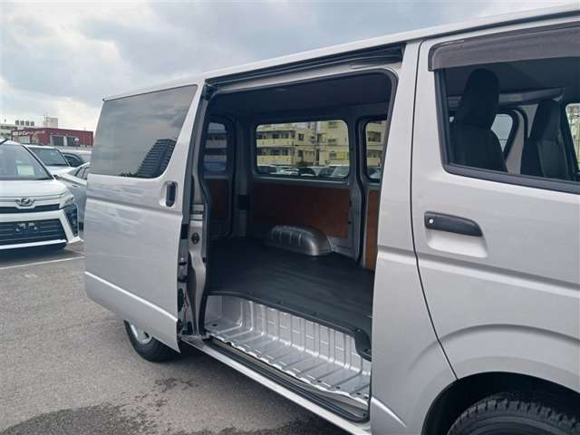 トヨタ ハイエースバン