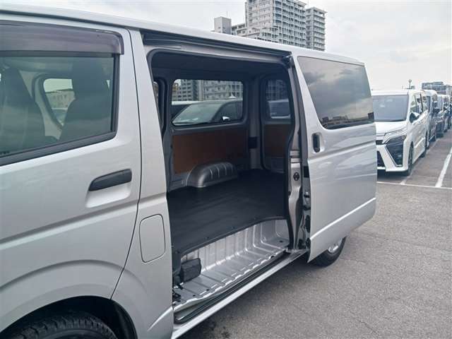 トヨタ ハイエースバン