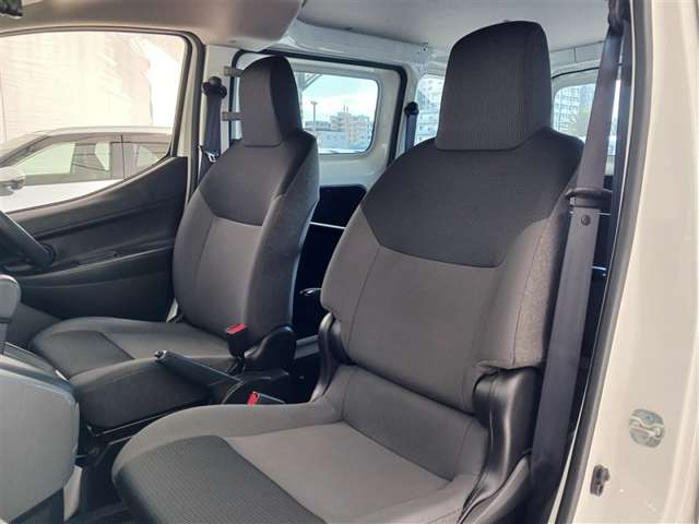 日産 NV200バネットバン