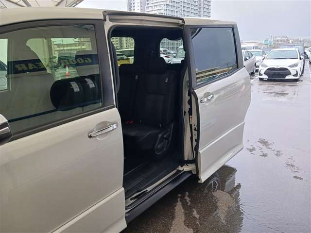 トヨタ ヴォクシー