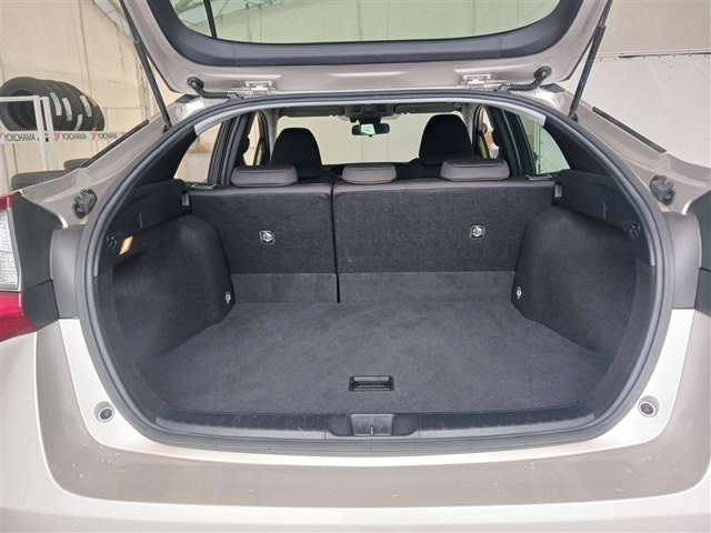 トヨタ プリウス