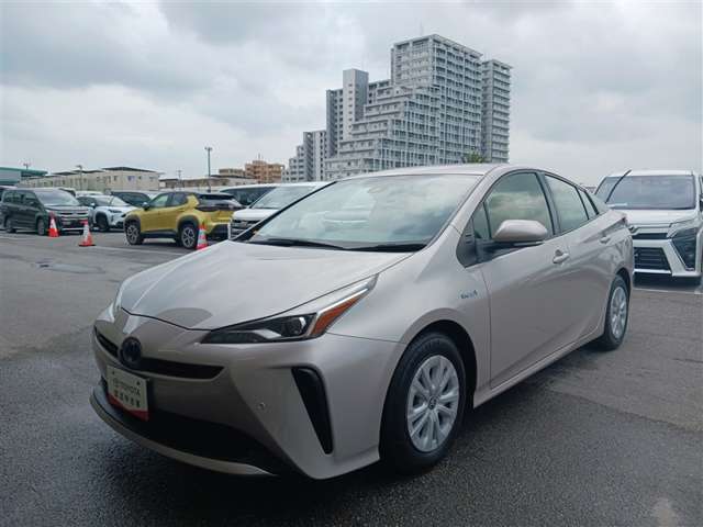 トヨタ プリウス