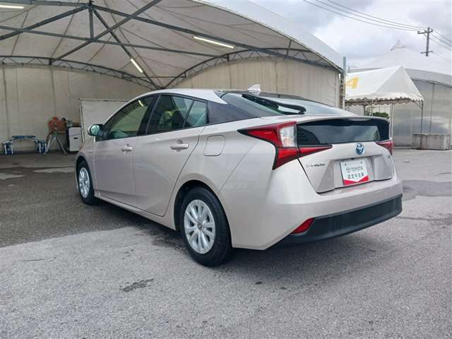 トヨタ プリウス