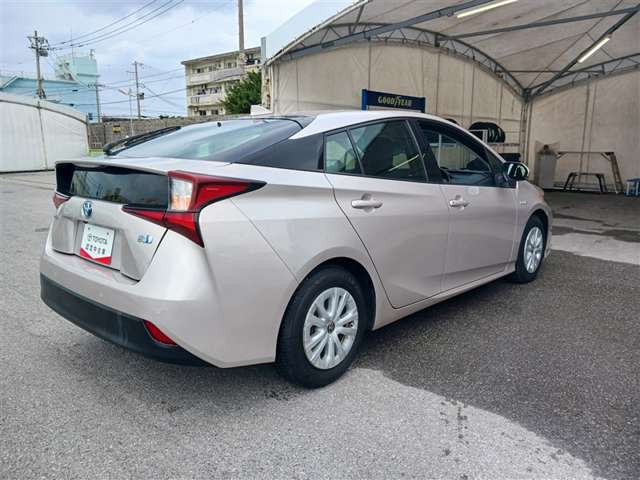 トヨタ プリウス