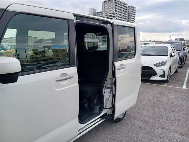 トヨタ ピクシスメガ