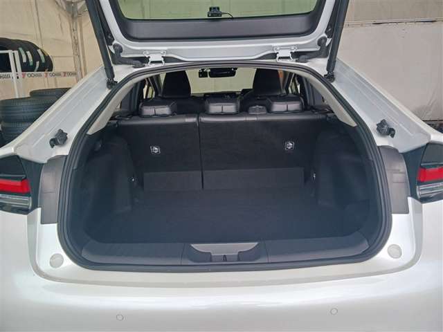 トヨタ プリウス