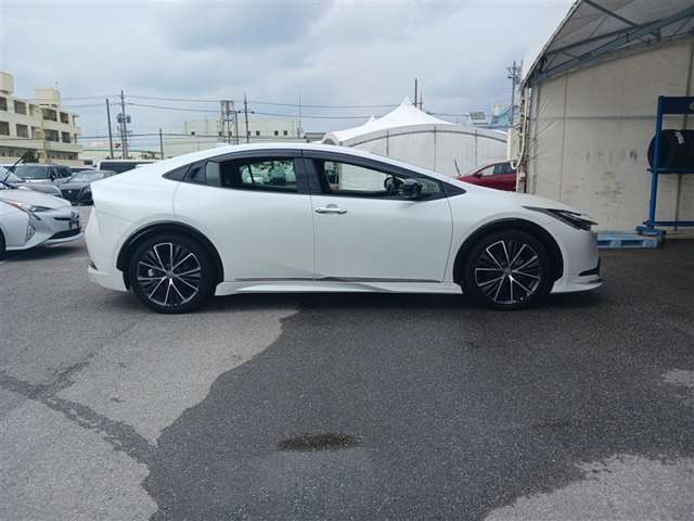 トヨタ プリウス