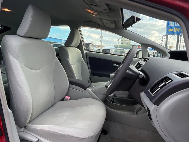 トヨタ プリウス