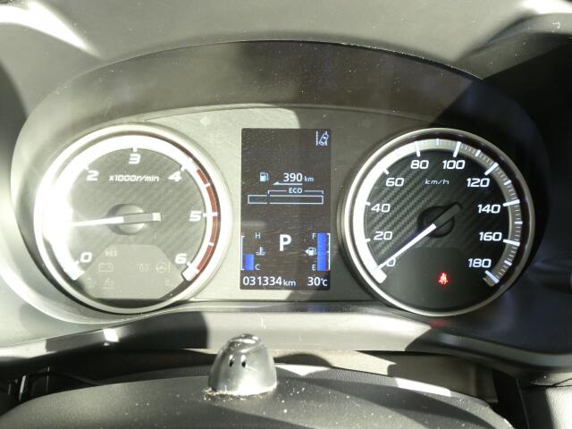 三菱 デリカD：5