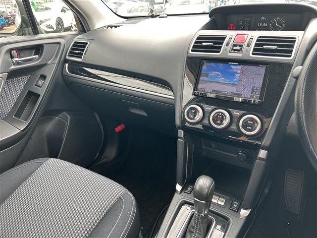 スバル フォレスター