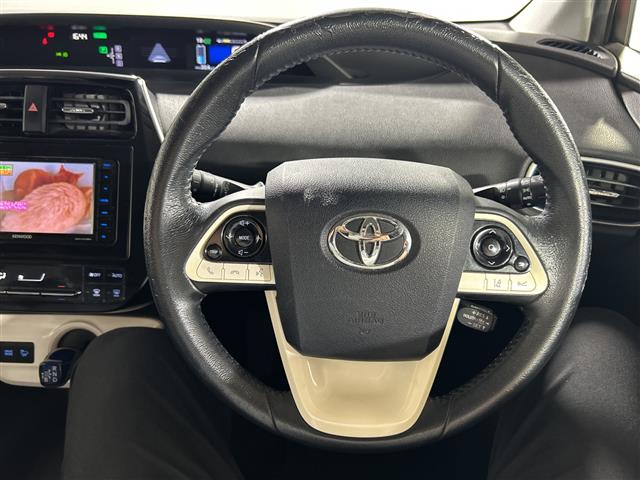 トヨタ プリウス