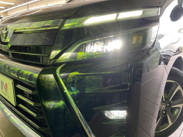 トヨタ ヴォクシー