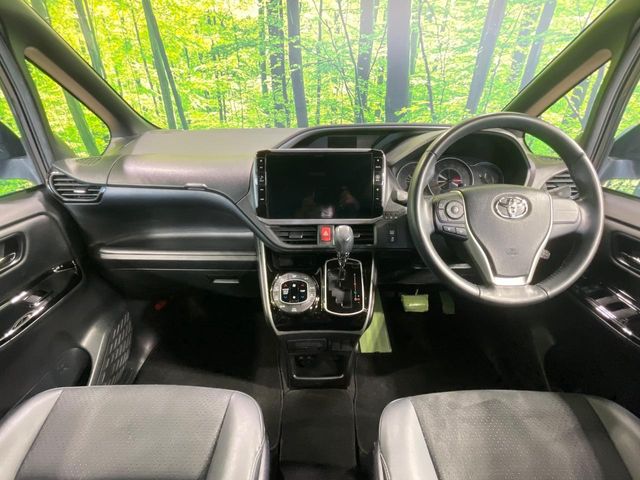 トヨタ ヴォクシー