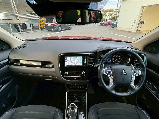 三菱 アウトランダーPHEV