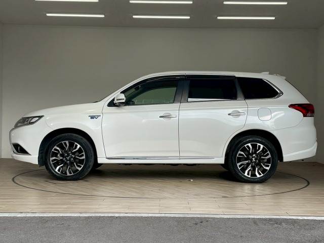 三菱 アウトランダーPHEV