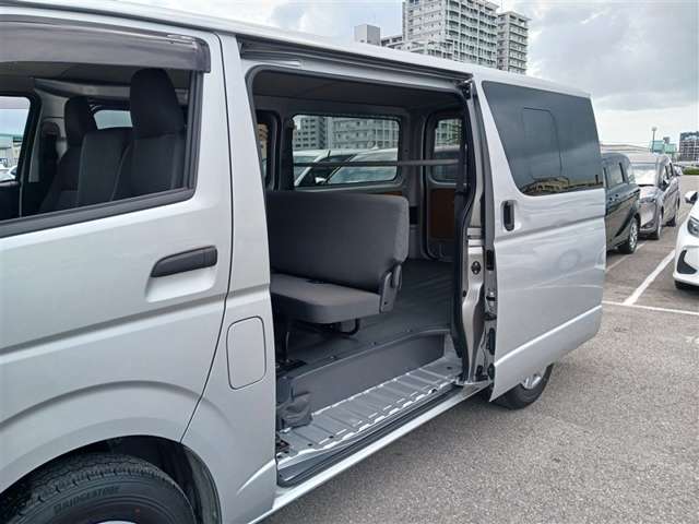 トヨタ ハイエースバン