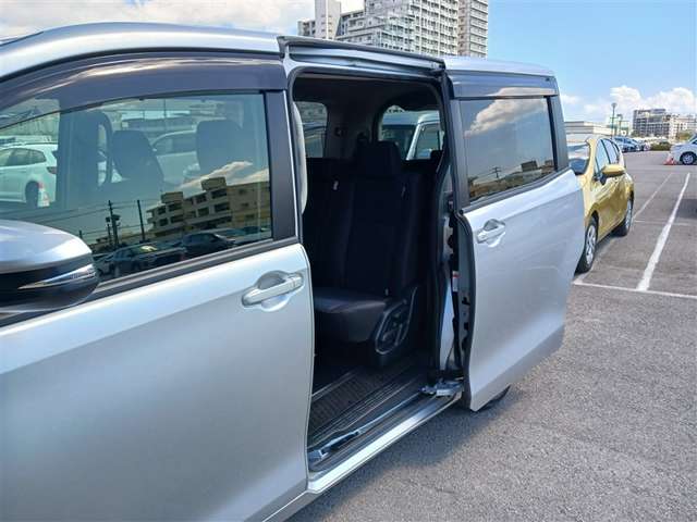 トヨタ ヴォクシー