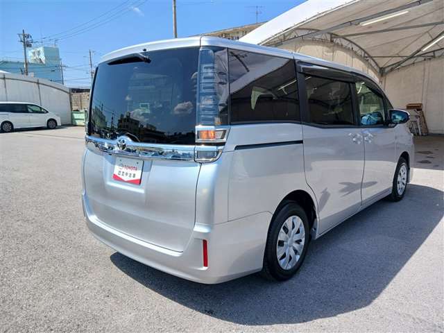 トヨタ ヴォクシー