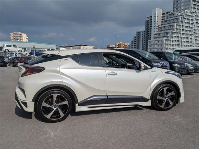 トヨタ C-HR