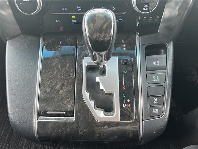 トヨタ ヴェルファイア